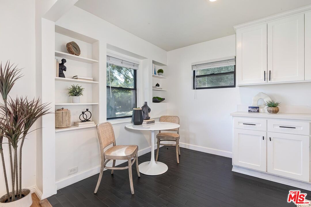 9125 David Avenue Los Angeles, CA 90034 - Photo 13 of 41