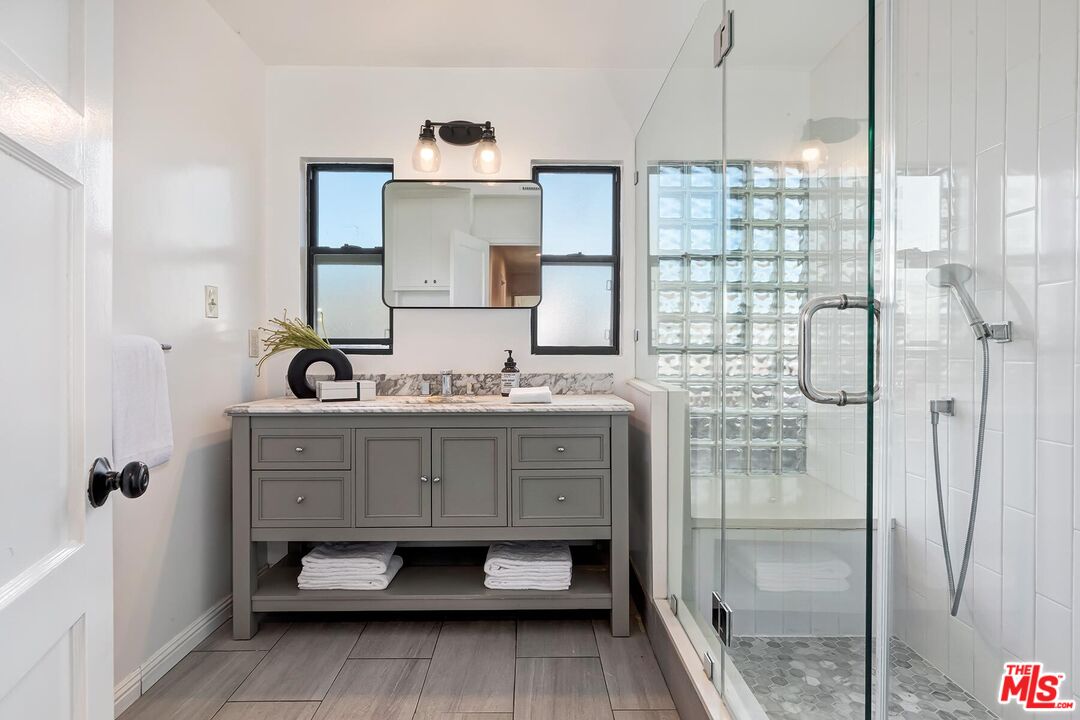 9125 David Avenue Los Angeles, CA 90034 - Photo 29 of 41