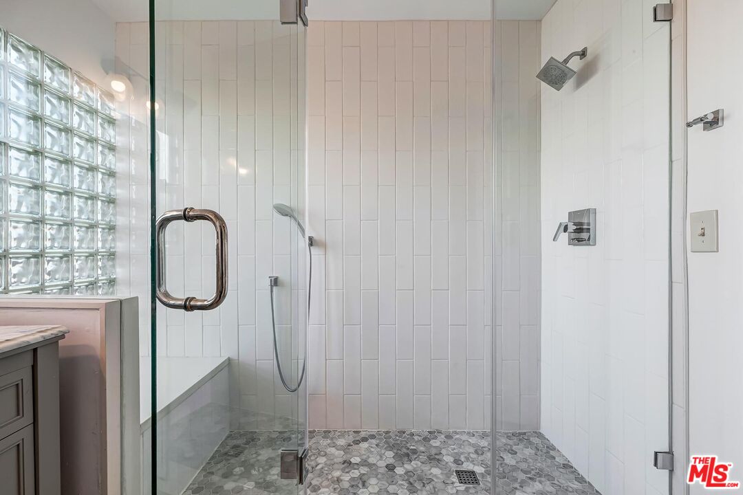 9125 David Avenue Los Angeles, CA 90034 - Photo 30 of 41