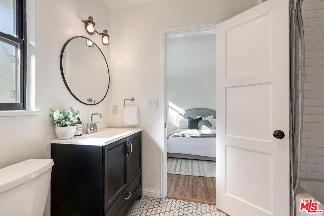 9125 David Avenue Los Angeles, CA 90034 - Photo 33 of 41