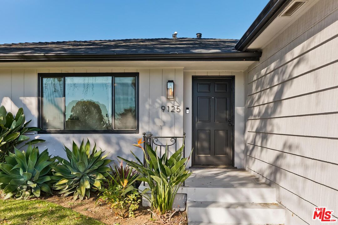 9125 David Avenue Los Angeles, CA 90034 - Photo 5 of 41