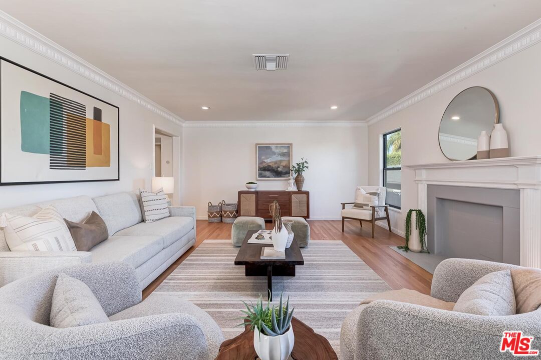 9125 David Avenue Los Angeles, CA 90034 - Photo 8 of 41