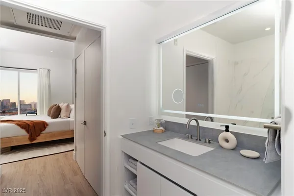 $3,690 | 5050 West Russell Road, Unit 125, Las Vegas, NV 89118