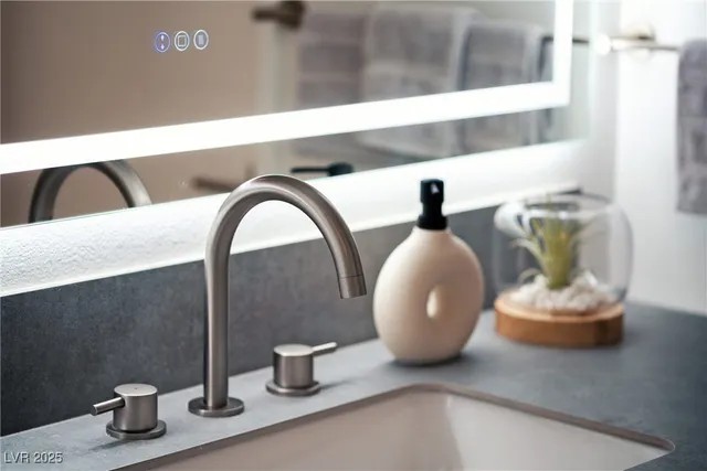 $3,690 | 5050 West Russell Road, Unit 125, Las Vegas, NV 89118