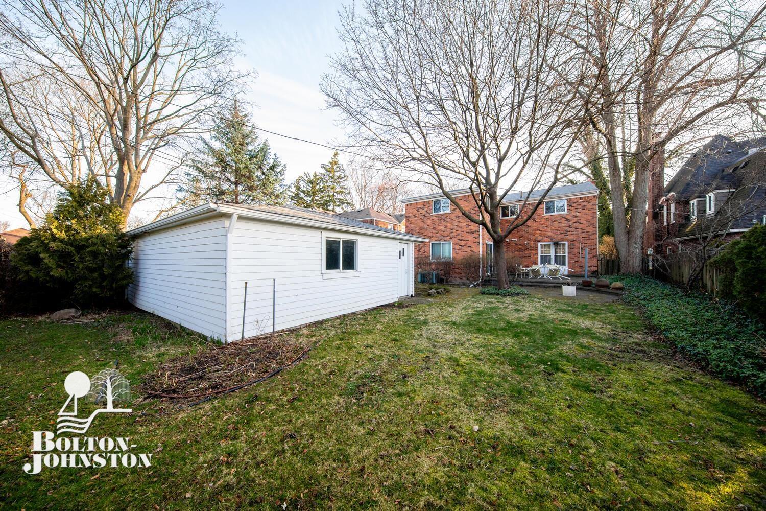 1221 Yorkshire Road Grosse Pointe Park, MI 48230 - Photo 4 of 34