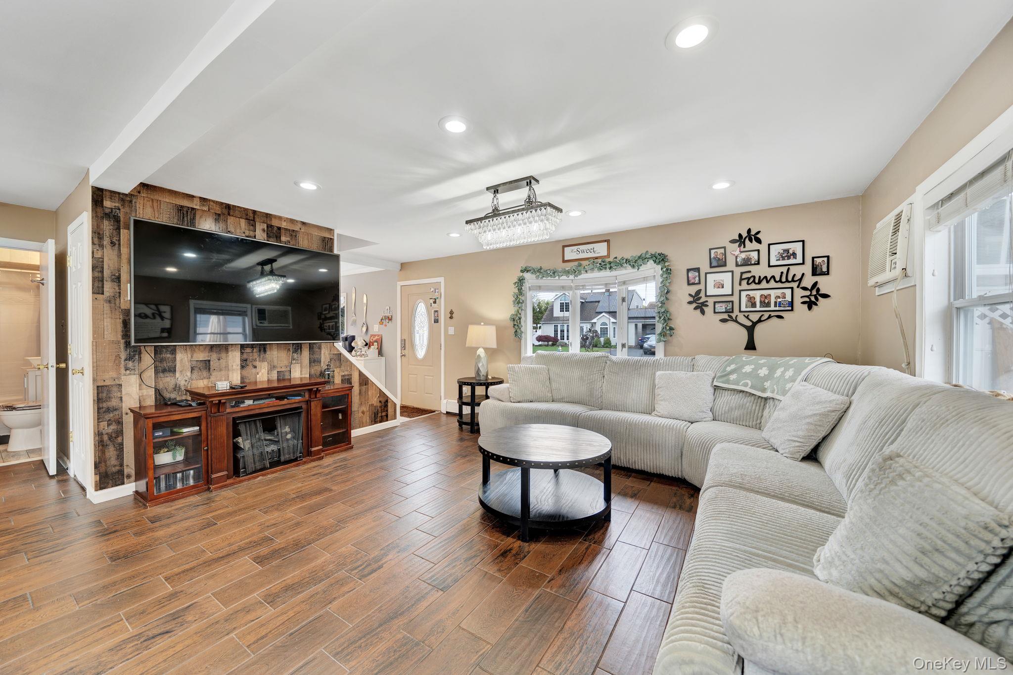 226 Old Farm Road Levittown, NY 11756 - Photo 12 of 35