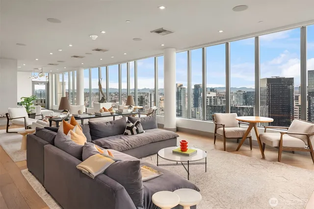 $690,000 | 2510 6th Avenue, Unit 1401, Seattle, WA 98121