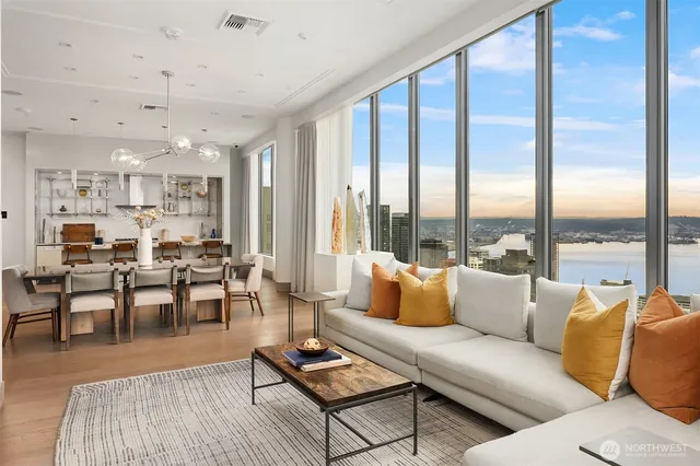 $690,000 | 2510 6th Avenue, Unit 1401, Seattle, WA 98121