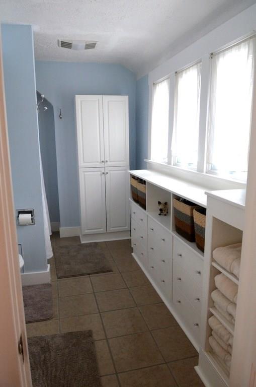 1 Penhurst Road Ben Avon Heights, PA 15202 - Photo 16 of 25 Plenty of cabinet space in your updated master bathroom.