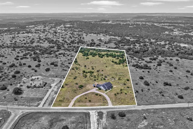 a view of a sky view