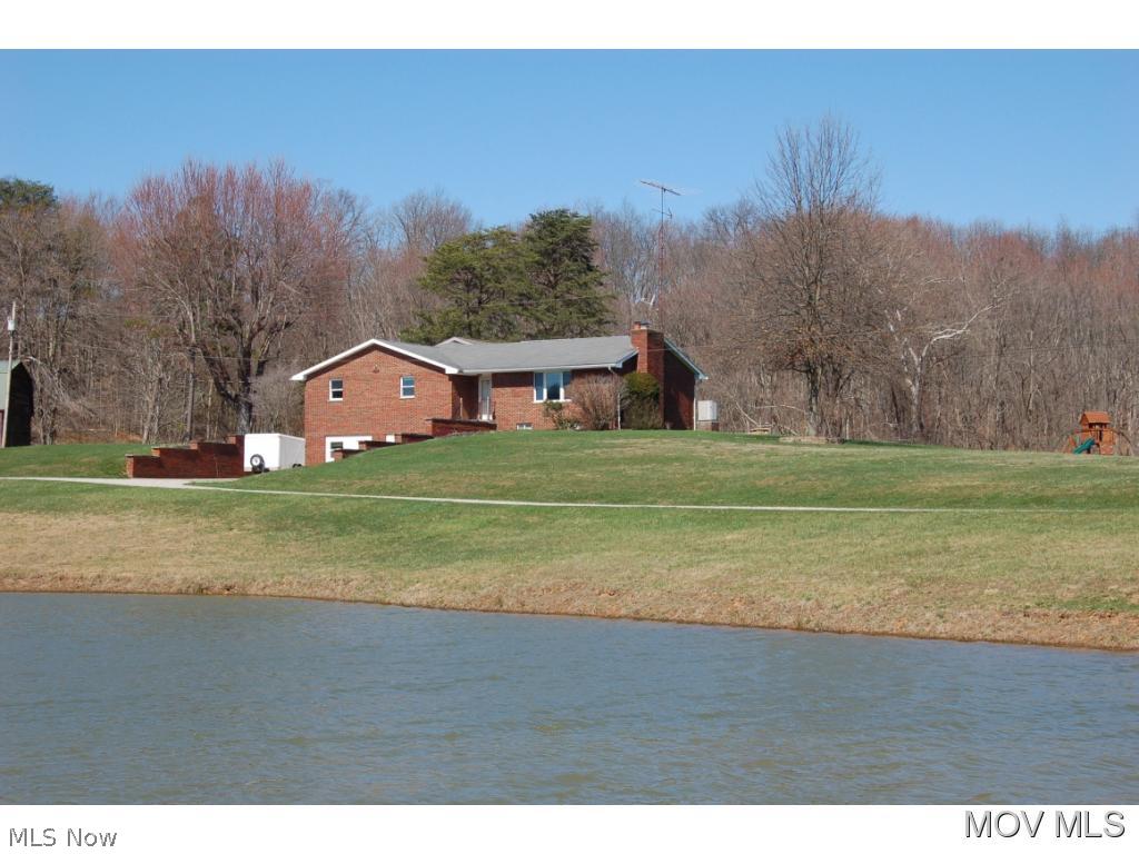 498 Moody Ridge Road Belpre, OH 45714 - Photo 1 of 20