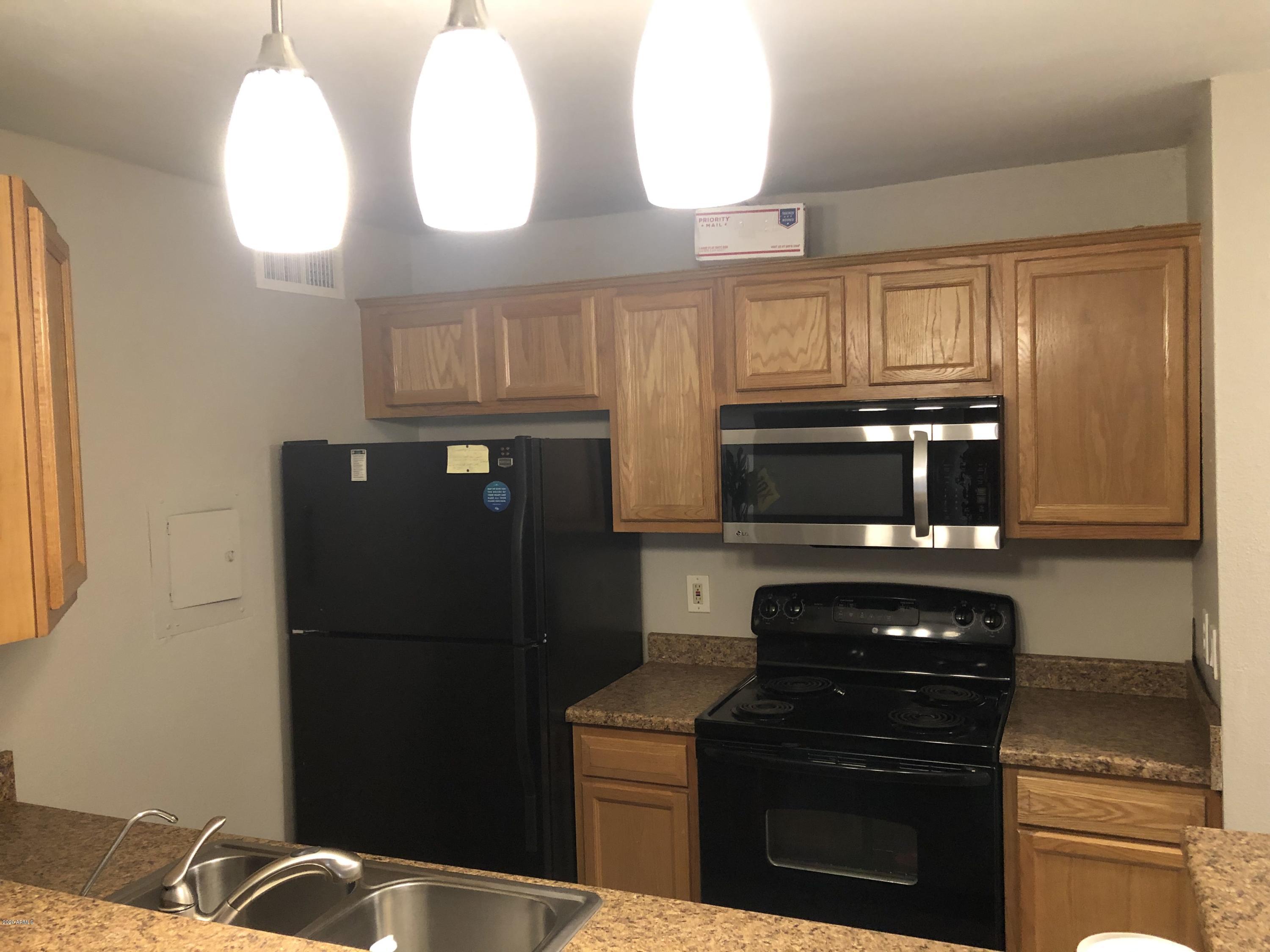 8055 East Thomas Road, Unit B102 Scottsdale, AZ 85251 - Photo 5 of 22 IMG_7074