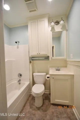 $190,000 | 112 East Jefferson Avenue, Greenwood, MS 38930