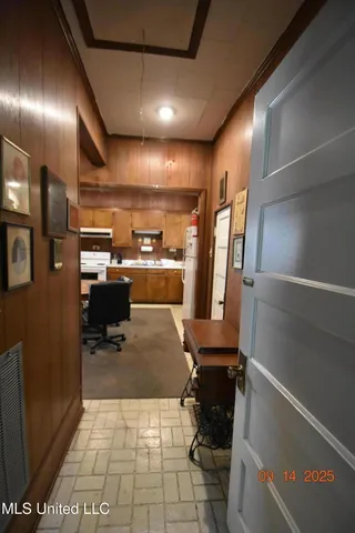 $190,000 | 112 East Jefferson Avenue, Greenwood, MS 38930