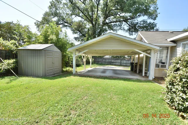 $190,000 | 112 East Jefferson Avenue, Greenwood, MS 38930
