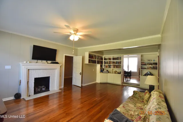 $190,000 | 112 East Jefferson Avenue, Greenwood, MS 38930