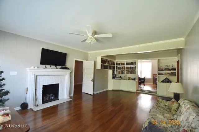 $190,000 | 112 East Jefferson Avenue, Greenwood, MS 38930