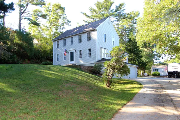 $795,000 | 4 Carmela Lane, Buzzards Bay, MA 02532