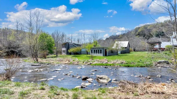 $999,000 | 16 Huffman Store Drive, Newport, VA 24128