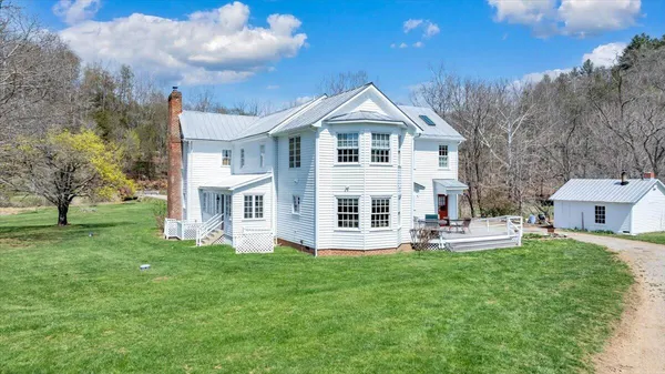 $999,000 | 16 Huffman Store Drive, Newport, VA 24128