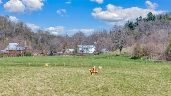 $999,000 | 16 Huffman Store Drive, Newport, VA 24128