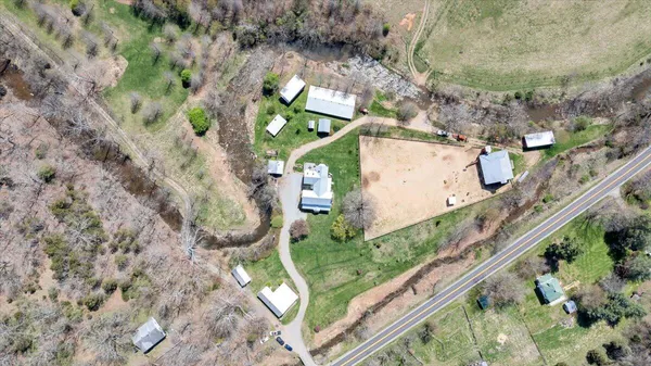 $999,000 | 16 Huffman Store Drive, Newport, VA 24128