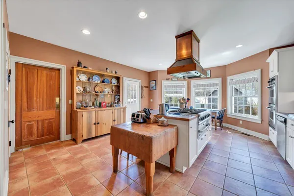 $999,000 | 16 Huffman Store Drive, Newport, VA 24128