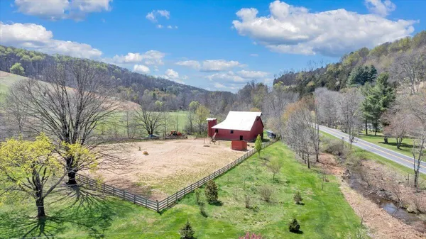$999,000 | 16 Huffman Store Drive, Newport, VA 24128