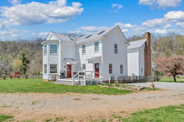 $999,000 | 16 Huffman Store Drive, Newport, VA 24128