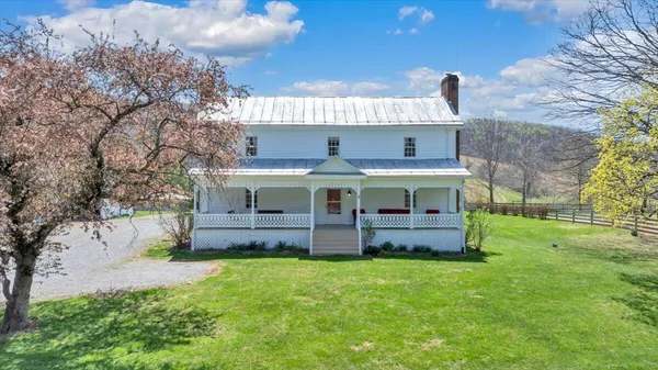 $999,000 | 16 Huffman Store Drive, Newport, VA 24128