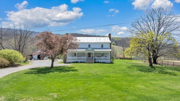 $999,000 | 16 Huffman Store Drive, Newport, VA 24128