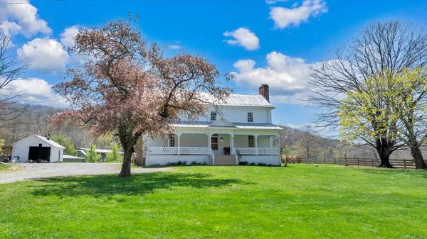 $999,000 | 16 Huffman Store Drive, Newport, VA 24128