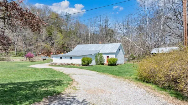 $999,000 | 16 Huffman Store Drive, Newport, VA 24128