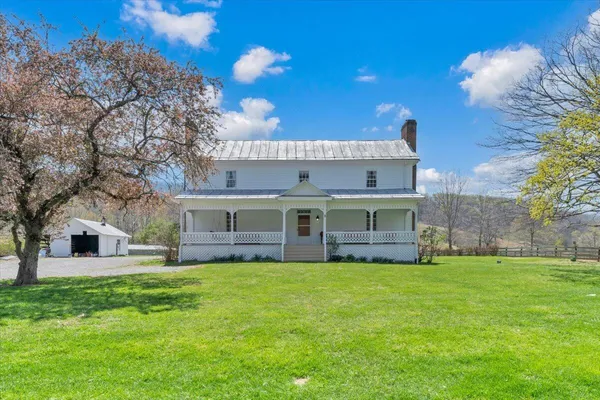 $999,000 | 16 Huffman Store Drive, Newport, VA 24128