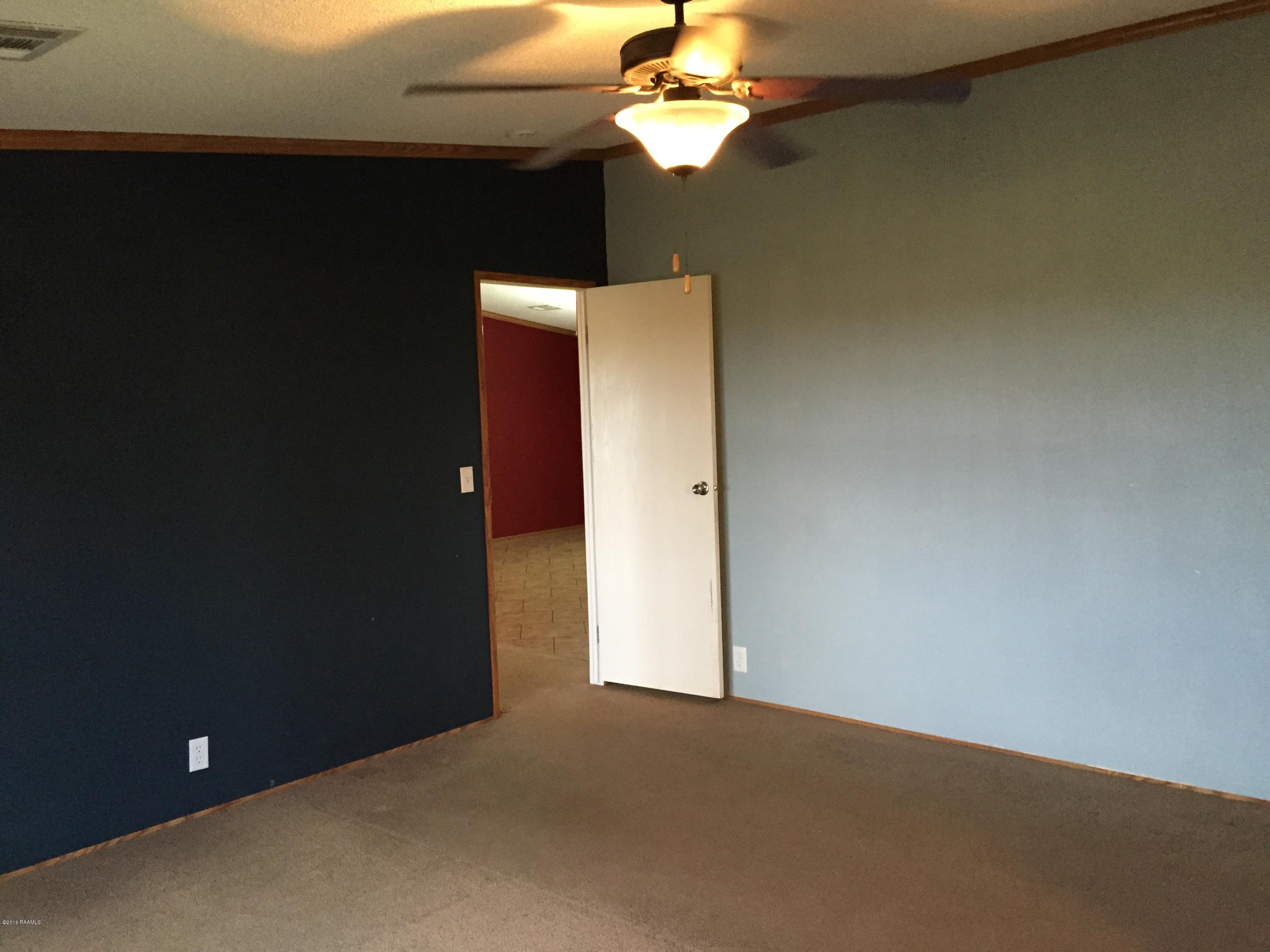 5903 Andrus Road Maurice, LA 70555 - Photo 9 of 17 9 - Master bedroom