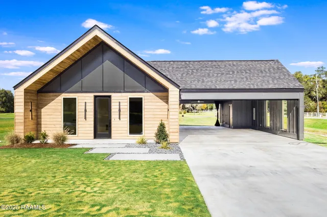 $415,000 | Undisclosed Address, Broussard, LA 70518