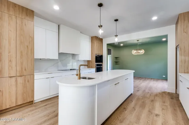 $415,000 | Undisclosed Address, Broussard, LA 70518