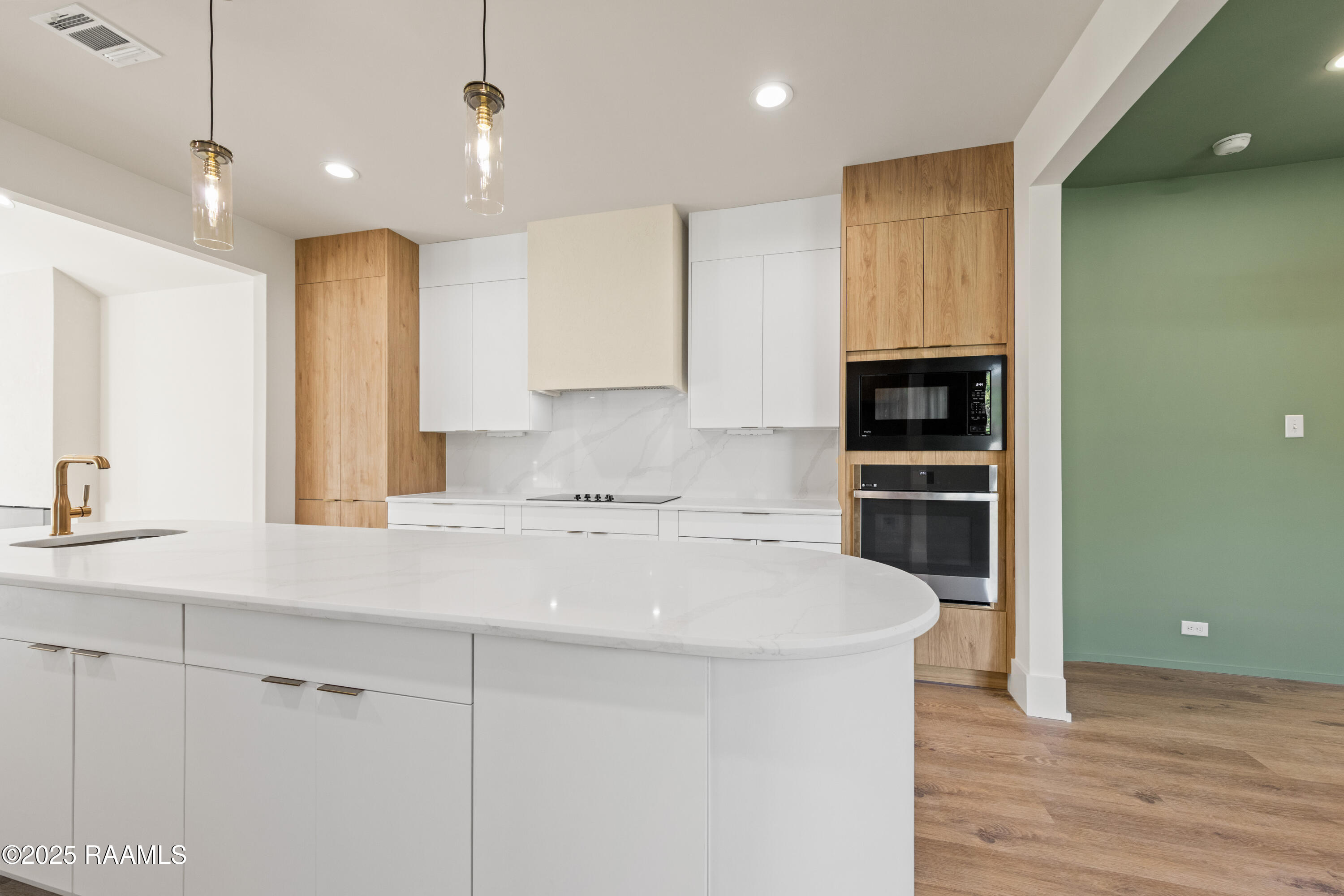 100 La Rue Malaga Broussard, LA 70518 - Photo 15 of 45 100RueLaMalaga-58