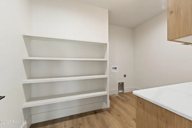 $399,900 | 100 La Rue Malaga, Broussard, LA 70518