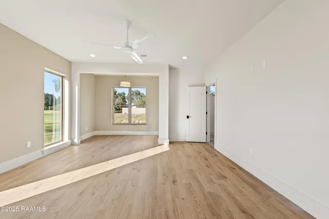 $399,900 | 100 La Rue Malaga, Broussard, LA 70518