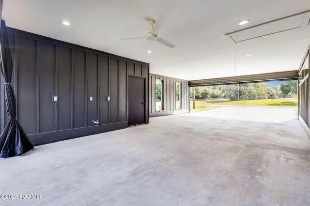 $415,000 | Undisclosed Address, Broussard, LA 70518