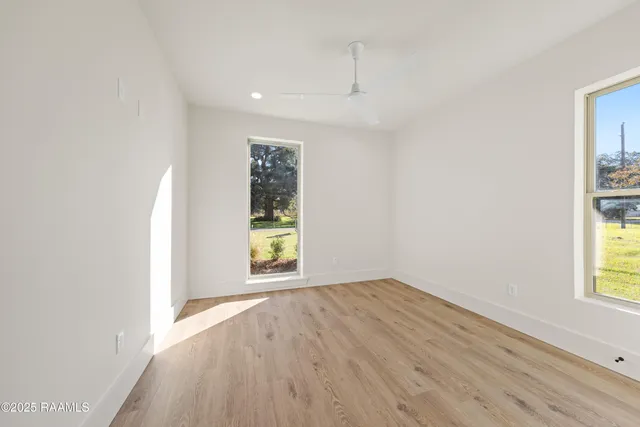 $399,900 | 100 La Rue Malaga, Broussard, LA 70518