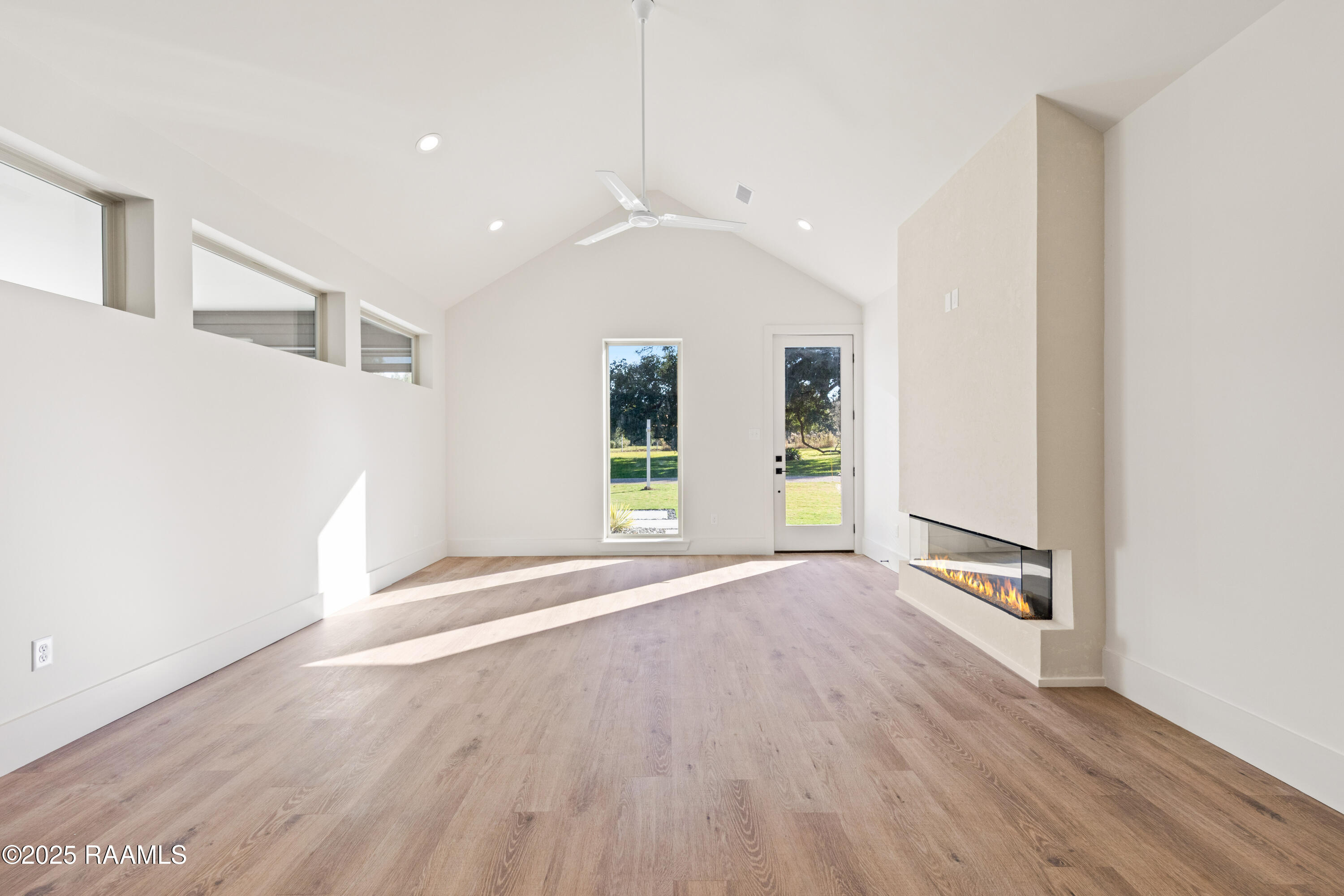 100 La Rue Malaga Broussard, LA 70518 - Photo 5 of 45 100RueLaMalaga-31