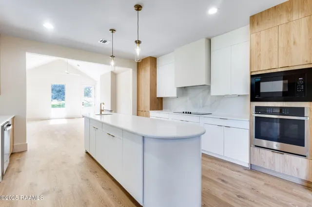 $415,000 | Undisclosed Address, Broussard, LA 70518