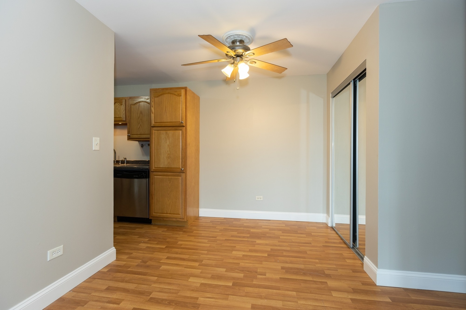 16W535 79th Street, Unit 203 Willowbrook, IL 60527 - Photo 6 of 11