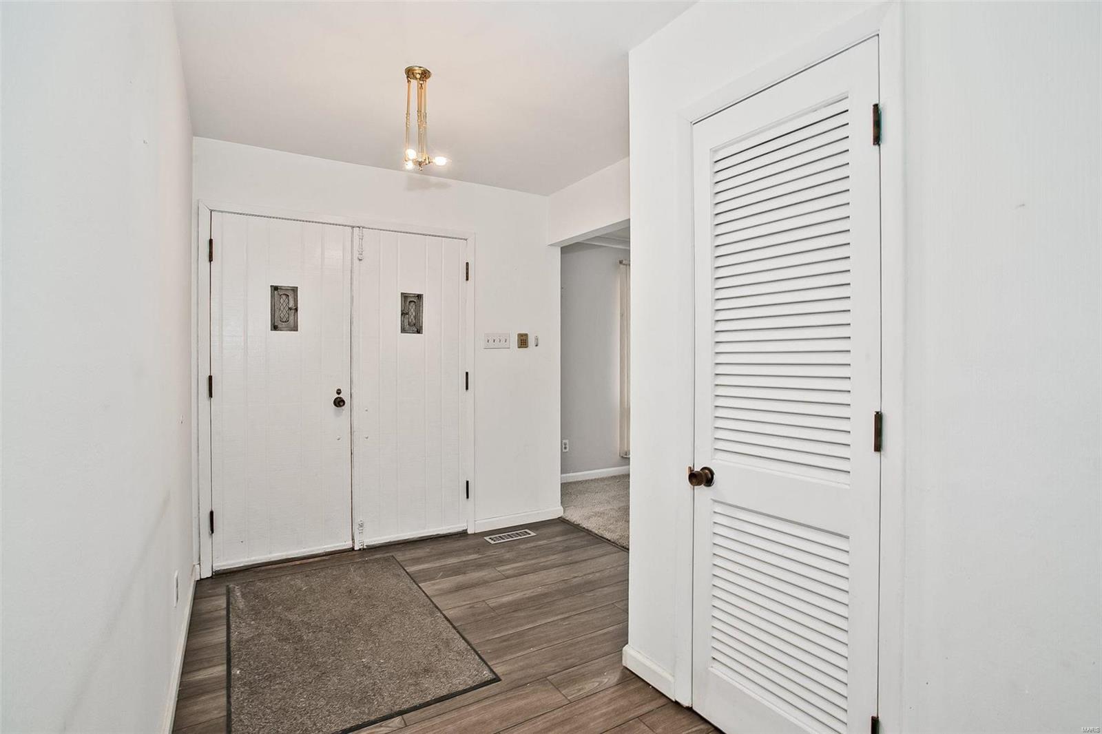 6946 Telegraph Road St. Louis, MO 63129 - Photo 5 of 43 Gallery Image 5