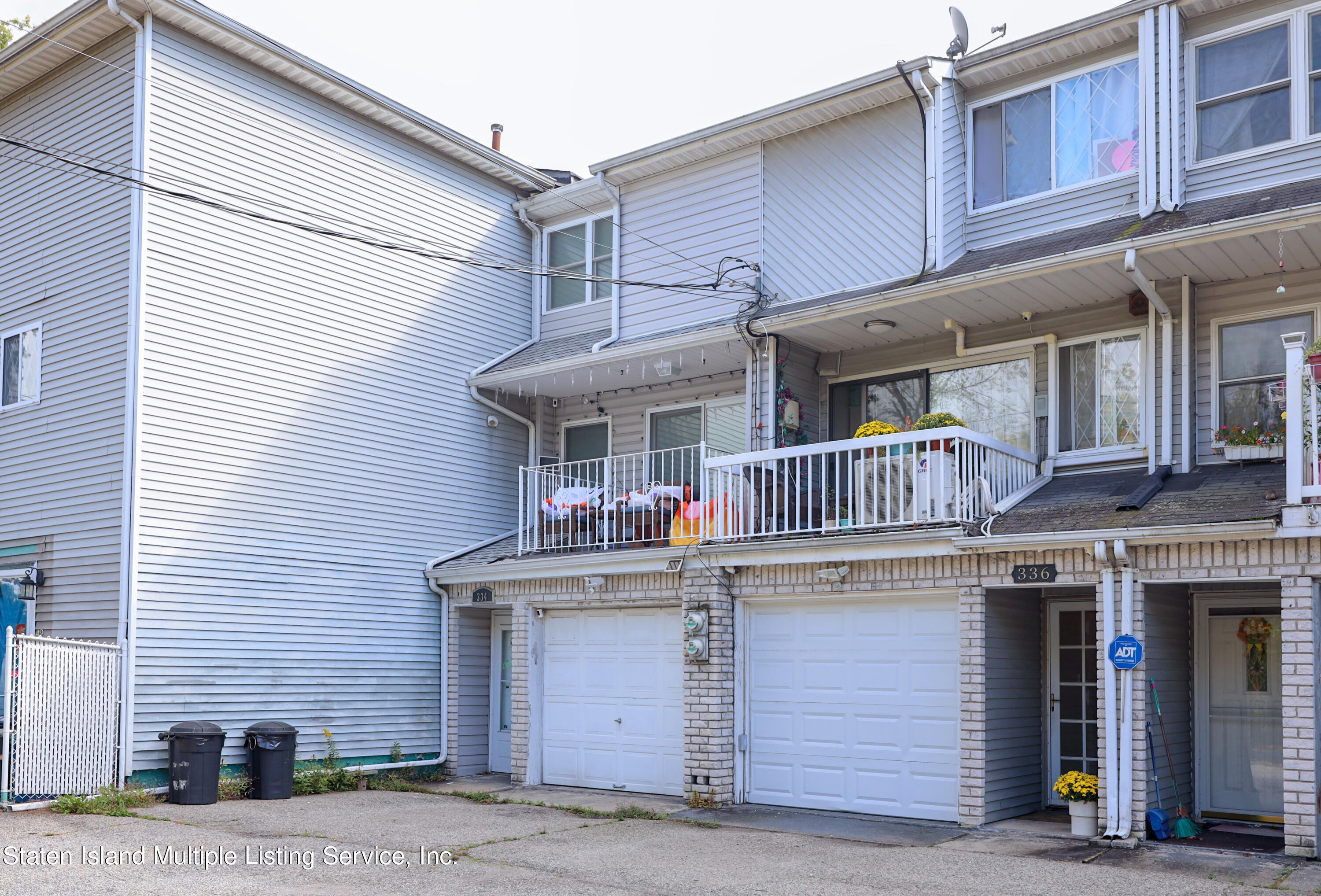 336 Arthur Kill Road Staten Island, NY 10308 - Photo 2 of 18 A8D64515-812E-46BE-B13C-D5CFA180EE7F