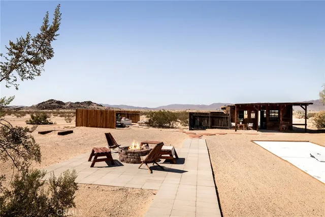 a view of a livingroom with furniture