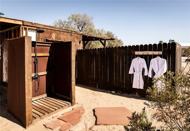 $435,000 | 80322 Mesa Drive, Twentynine Palms, CA 92277