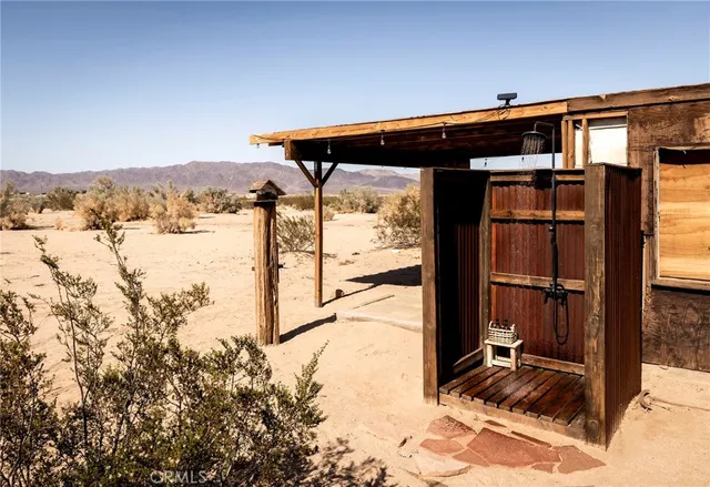 $435,000 | 80322 Mesa Drive, Twentynine Palms, CA 92277